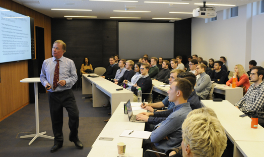 Endre Røsjø, Harvard-stipend, presentasjon (Foto: Hallvard Lyssand/NHH)