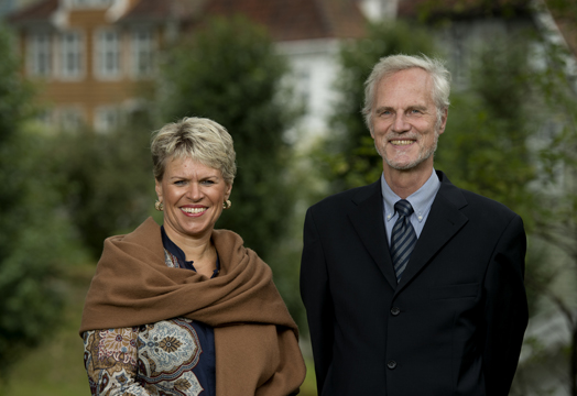 Nina Skage and Rector Frøystein Gjesdal (Photo: Helge Skodvin)